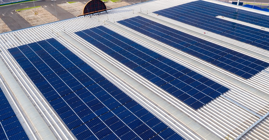 imagem Como funciona telhado solar para empresas?